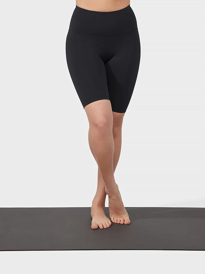 MANDUK01 Manduka Hot Biker Short - Black 3 MANDUK01 Manduka Hot Biker Short - Black