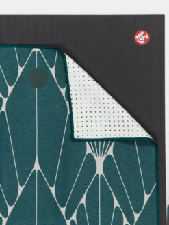 MANDUK01 Yogitoes Yoga Mat Towel - Devotion Rainforest Yoga Mat Towels