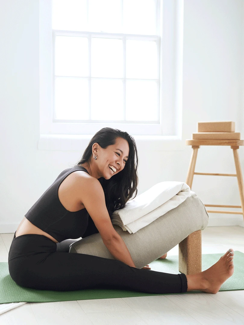 LOYALE01 Yogamatters Hemp Buckwheat Bolster - Box Of 4 7 LOYALE01 Yogamatters Hemp Buckwheat Bolster - Box Of 4