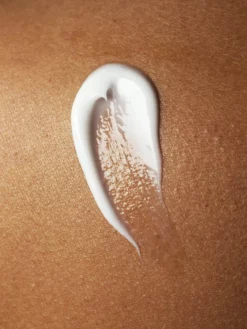 AANDBS01 Beauty & Home Gifts Bjork & Berries Hand & Body Lotion - White Forest