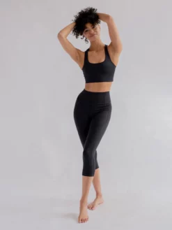 EASEDK01 Girlfriend Collective Compressive High-Rise Capri