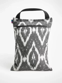 LOYALE01 Yogamatters Ikat Sandbag - Filled