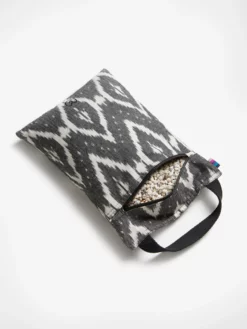 LOYALE01 Yogamatters Ikat Sandbag - Filled