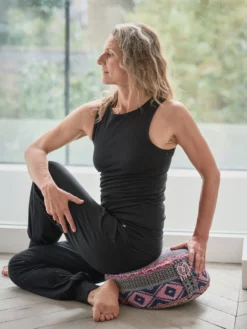 HARADE01 Yoga & Meditation GIfts Yogamatters Diamond Geometric Meditation Cushion