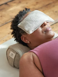 LOYALE01 Sustainable Bestsellers Yogamatters Hemp Mini Buckwheat Bolster - Natural 13 LOYALE01 Sustainable Bestsellers Yogamatters Hemp Mini Buckwheat Bolster - Natural