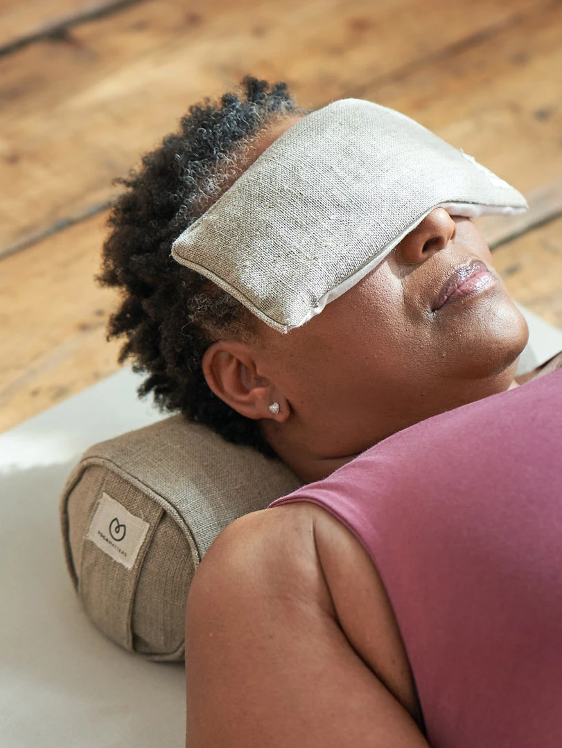 LOYALE01 Sustainable Bestsellers Yogamatters Hemp Mini Buckwheat Bolster - Natural 8 LOYALE01 Sustainable Bestsellers Yogamatters Hemp Mini Buckwheat Bolster - Natural