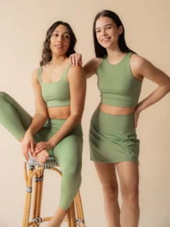 EASEDK01 Ethical & Eco-Friendly Gifts Girlfriend Collective Dylan Crop Bra - Mantis Green 12 EASEDK01 Ethical & Eco-Friendly Gifts Girlfriend Collective Dylan Crop Bra - Mantis Green