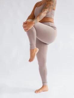 EASEDK01 Girlfriend Collective Float High Rise Leggings - Heather Cocoon 21 EASEDK01 Girlfriend Collective Float High Rise Leggings - Heather Cocoon