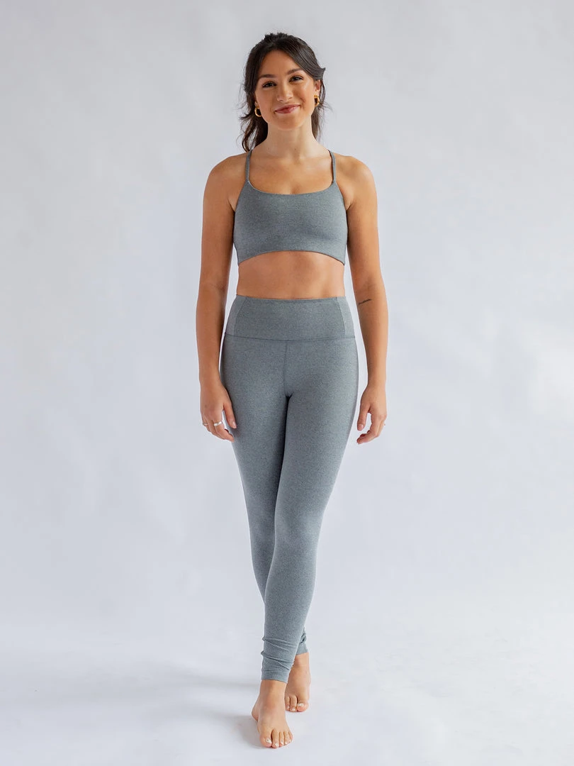 EASEDK01 Ethical & Eco-Friendly Gifts Girlfriend Collective Float High Rise Leggings - Heather Gravel 3 EASEDK01 Ethical & Eco-Friendly Gifts Girlfriend Collective Float High Rise Leggings - Heather Gravel