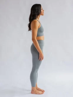 EASEDK01 Ethical & Eco-Friendly Gifts Girlfriend Collective Float High Rise Leggings - Heather Gravel 11 EASEDK01 Ethical & Eco-Friendly Gifts Girlfriend Collective Float High Rise Leggings - Heather Gravel