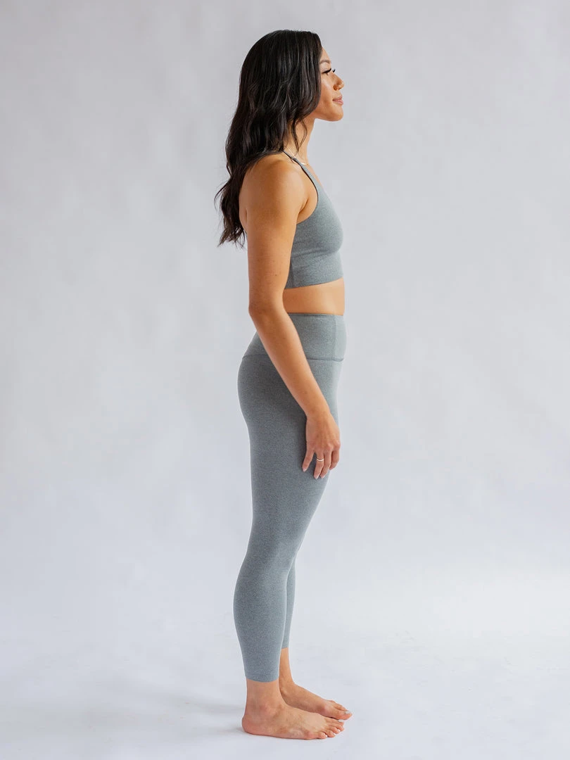 EASEDK01 Ethical & Eco-Friendly Gifts Girlfriend Collective Float High Rise Leggings - Heather Gravel 5 EASEDK01 Ethical & Eco-Friendly Gifts Girlfriend Collective Float High Rise Leggings - Heather Gravel