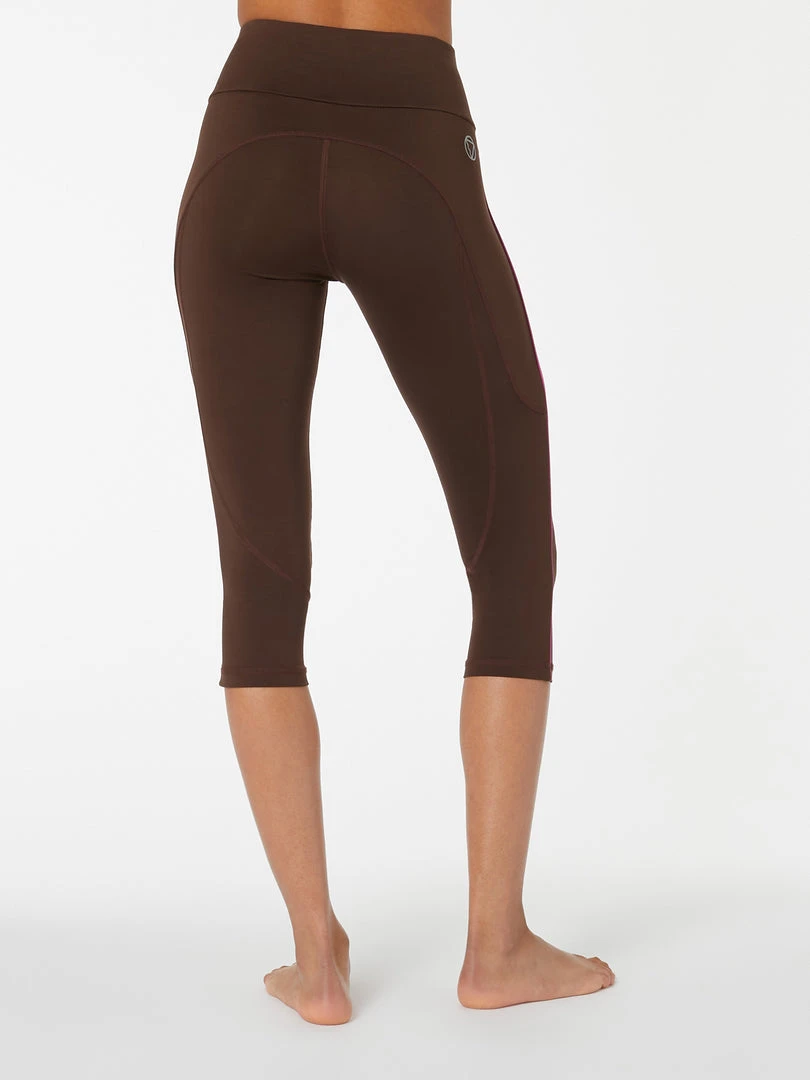 FROSTL01 Clothing Frost Body Lilabelle Capri Leggings - Dark Chocolate 4 FROSTL01 Clothing Frost Body Lilabelle Capri Leggings - Dark Chocolate