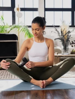 BULLBO01 Lola Pocket Size Massage Gun - Brave Black