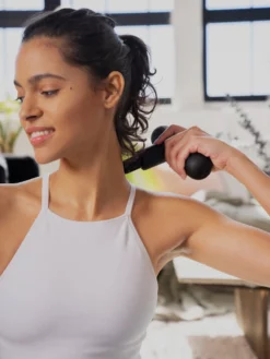 BULLBO01 Lola Pocket Size Massage Gun - Brave Black