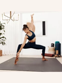 MANDUK01 Manduka PRO Extra Long And Wide Yoga Mat - Black