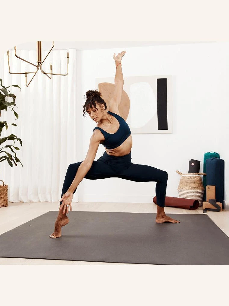 MANDUK01 Manduka PRO Extra Long And Wide Yoga Mat - Black 4 MANDUK01 Manduka PRO Extra Long And Wide Yoga Mat - Black