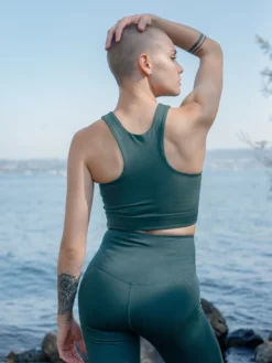 EASEDK01 Girlfriend Collective Dylan Crop Bra