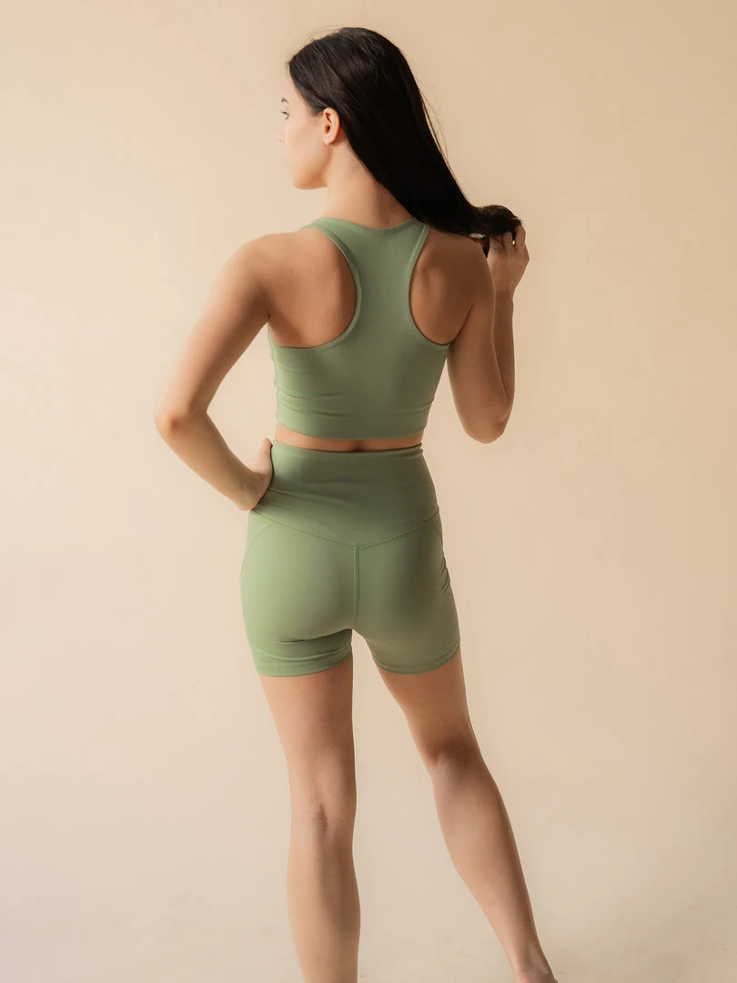 EASEDK01 Girlfriend Collective Paloma Bra - Mantis Green 4 EASEDK01 Girlfriend Collective Paloma Bra - Mantis Green