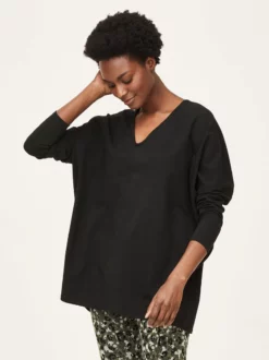 BRAINT01 Clothing Thought Relaxed Long Sleeve V-Neck Top - Black