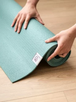 MATTER02 Basics Yogamatters Sticky Yoga Mat