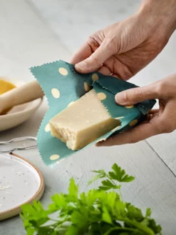 THEBEE01 Ethical & Eco-Friendly Gifts The Beeswax Wrap Cath Kidston Set Of 3 - Affirmations Print