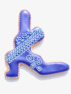 YUMMIY01 Yummi Yogi Cookie Cutter Crescent Lunge