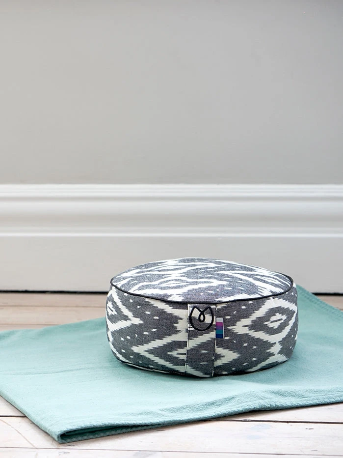 LOYALE01 Yogamatters Ikat Round Meditation Cushion Yoga & Meditation GIfts 6 LOYALE01 Yogamatters Ikat Round Meditation Cushion Yoga & Meditation GIfts