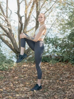 EASEDK01 Girlfriend Collective Compressive High-Rise Capri