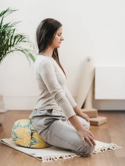 LOYALE01 Equipment & Accessories Yogamatters Spring Ikat Buckwheat Meditation Cushion 10 LOYALE01 Equipment & Accessories Yogamatters Spring Ikat Buckwheat Meditation Cushion