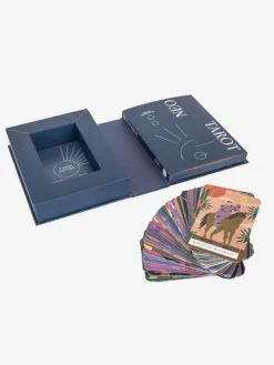 MACMIL01 Neo Tarot Books