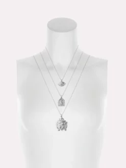 GODDES01 Wellbeing & Lifestyle Goddess Of Protection Pendant Necklace With Green Onyx Power Stone - Silver