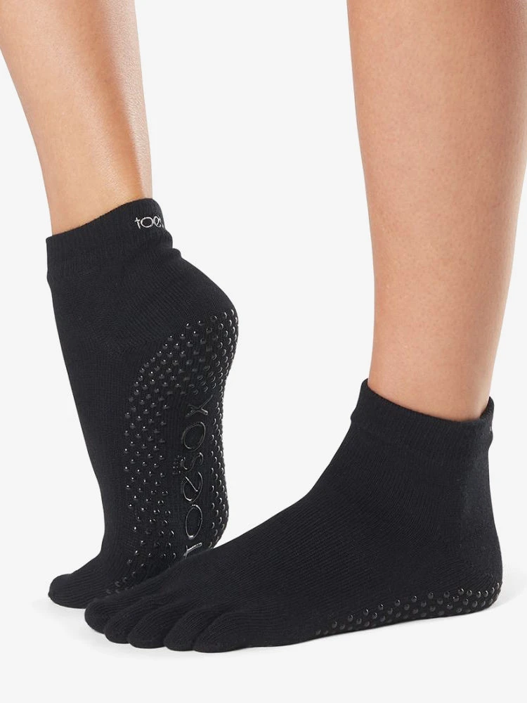 YOGAMA02 Clothing ToeSox Full Toe Ankle - Black 4 YOGAMA02 Clothing ToeSox Full Toe Ankle - Black