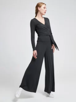 ASQUIT01 Clothing Asquith Calm Wrap - Slate