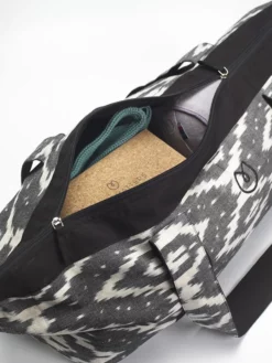 LOYALE01 Yogamatters Ikat Carry All Kit Bag